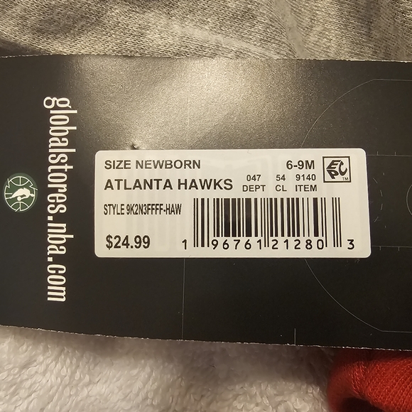 NWT Atlanta Hawks One-piece. 3 Piece Set. Size: 6/9M. - Picture 6 of 7